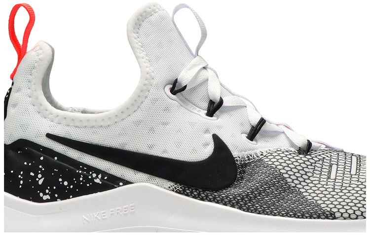 Wmns Free TR 8 White Black
