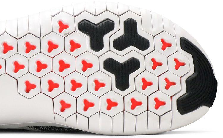 Wmns Free TR 8 White Black