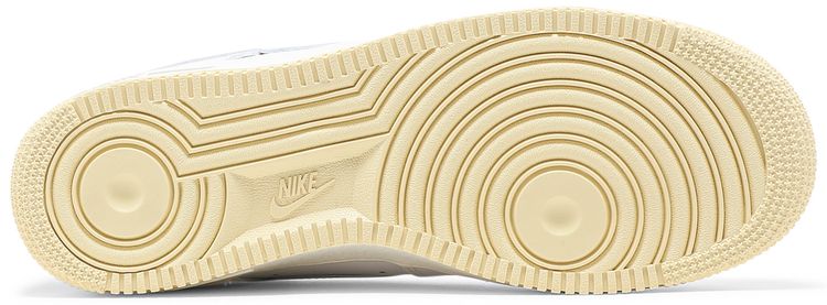 Nike Air Force 1 07 LE Starfish