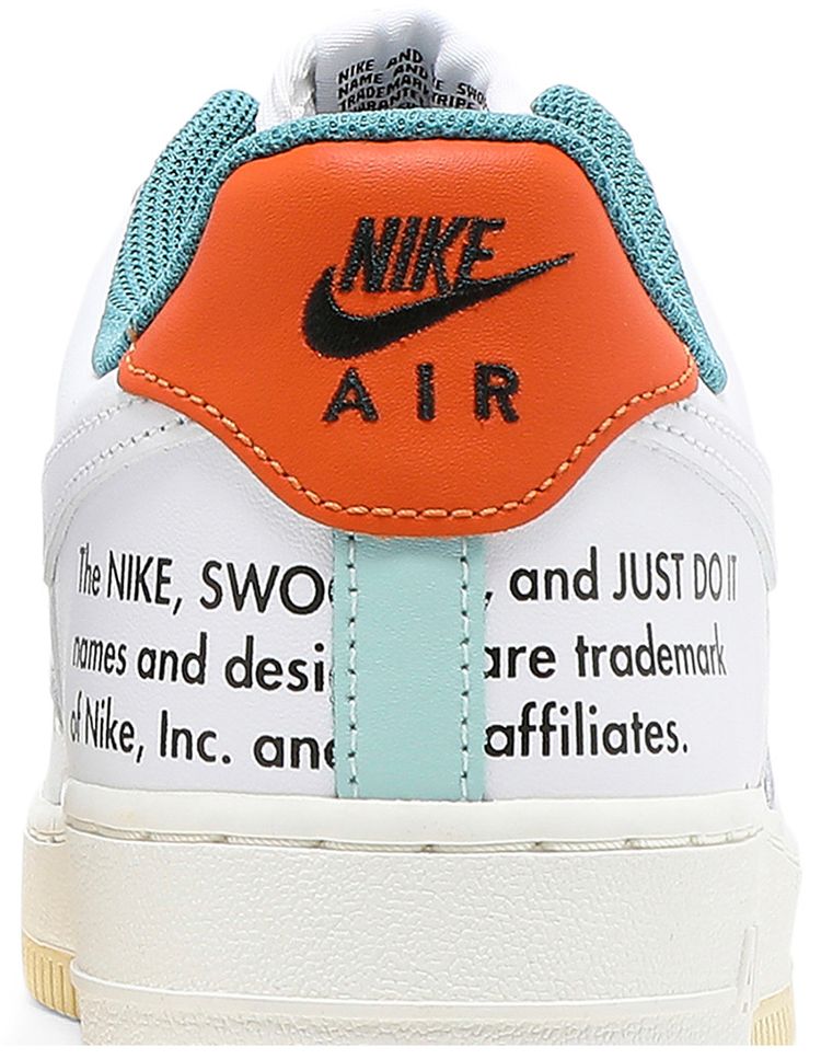 Nike Air Force 1 07 LE Starfish