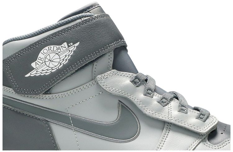 Air Jordan 1 High FlyEase Light Smoke Grey