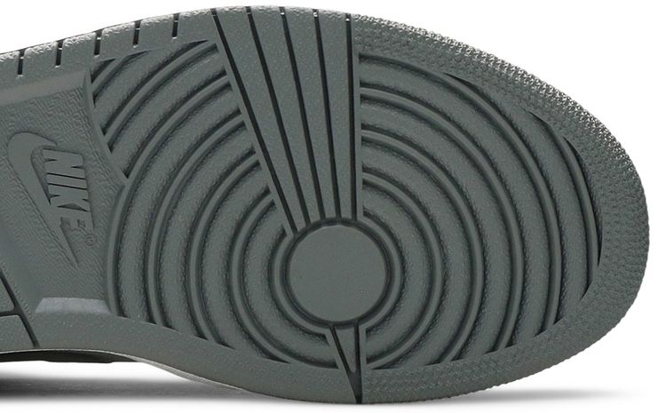 Air Jordan 1 High FlyEase Light Smoke Grey