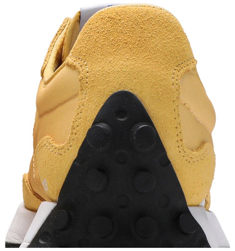 New Balance 327 Savannah