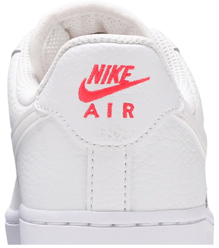 Nike Wmns Air Force 1 07 Essential Summit White Solar Red
