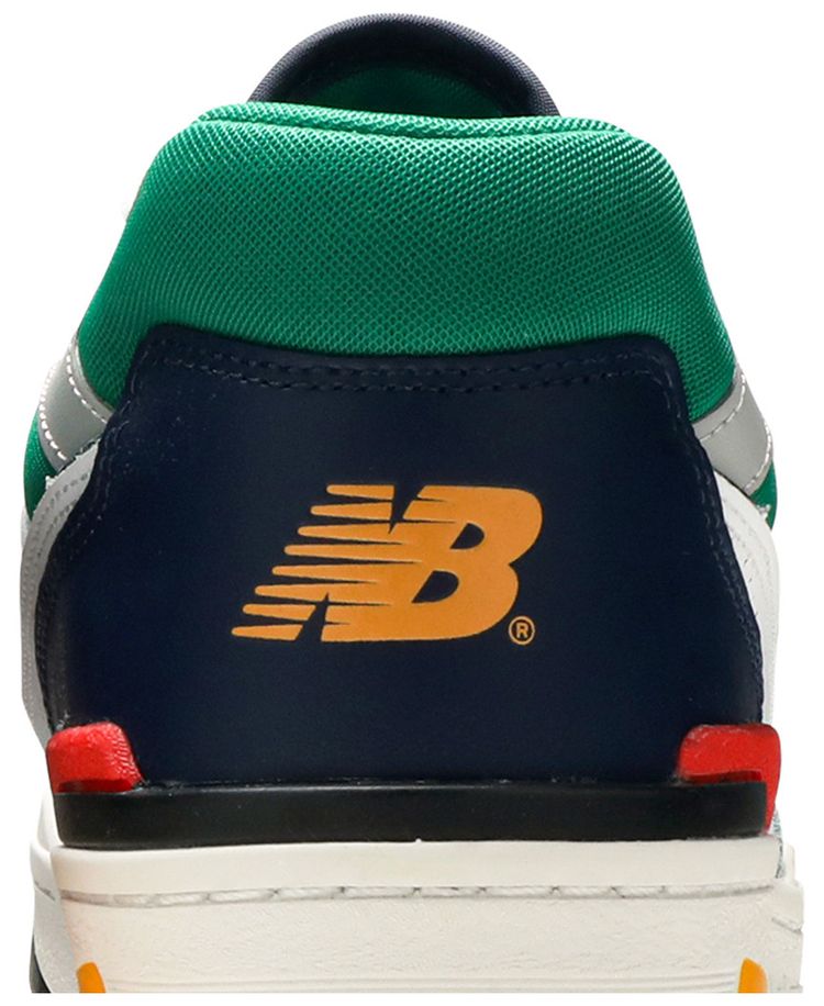550 Oak Leaf Green Red