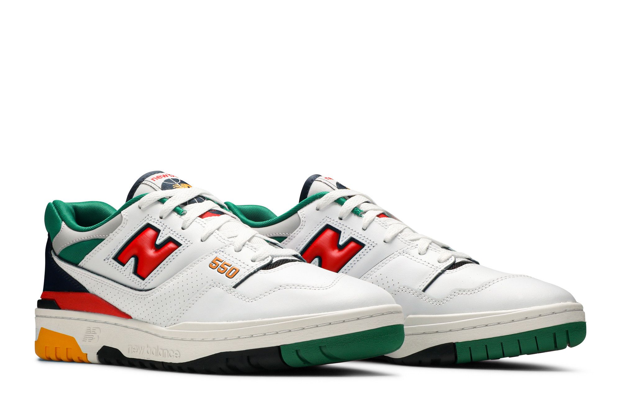 Buy 550 'Oak Leaf Green Red' - BB550CL1 | GOAT