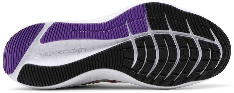 Nike Winflo 8 White Flash Crimson