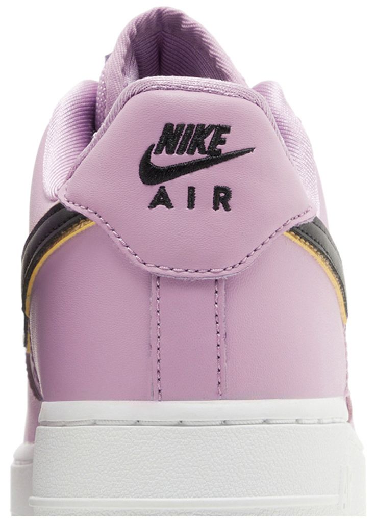 Nike Wmns Air Force 1 Low 07 Frosted Plum