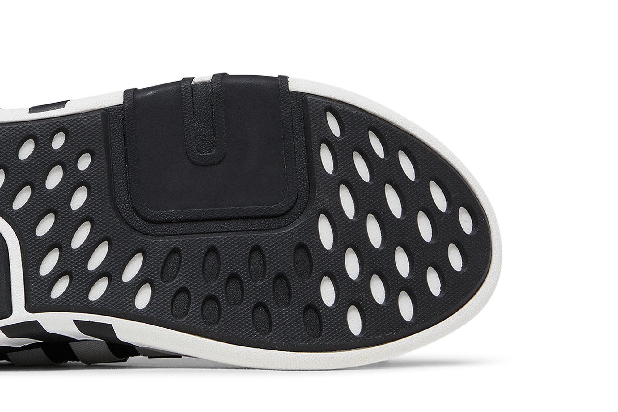 Eqt bask adv black and white online