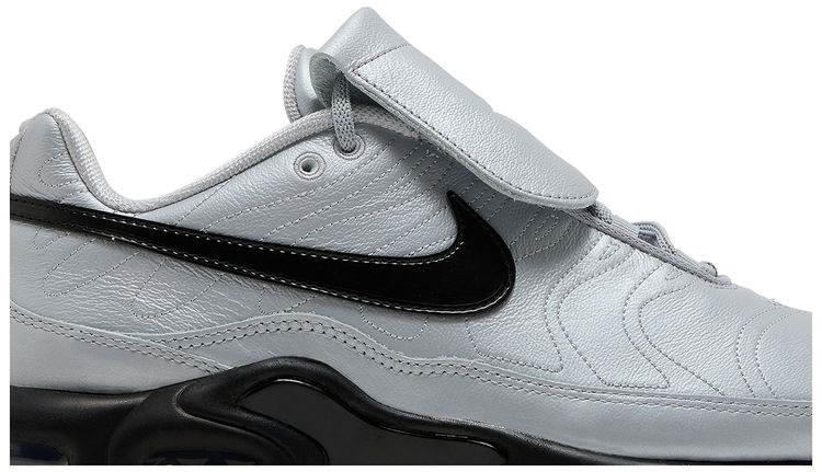 Air Max Plus Tiempo Wolf Grey