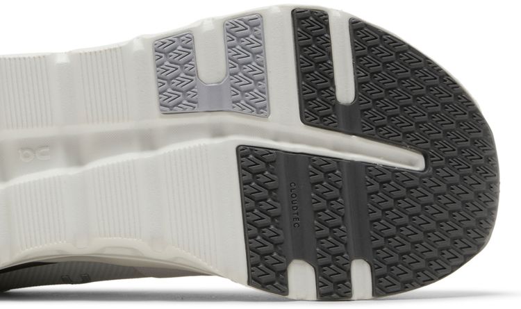 ON Wmns Cloudrunner 2 Frost White