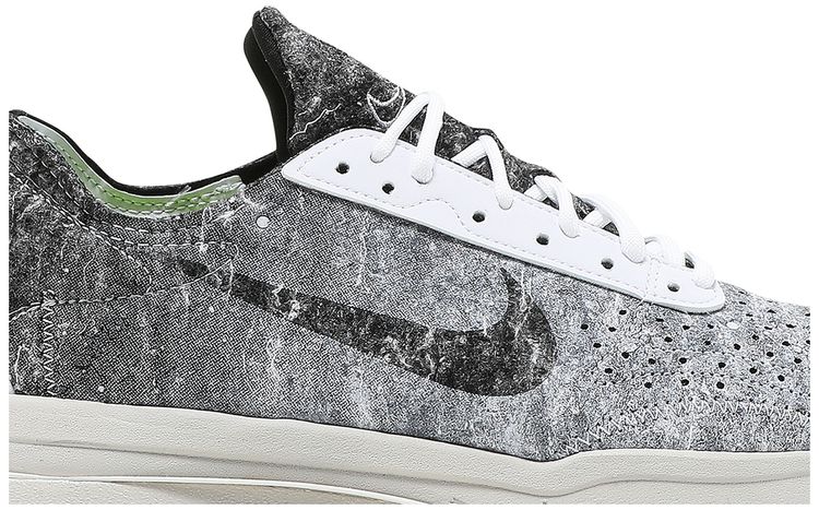 Nike Wmns Air Zoom Type SE Recycled