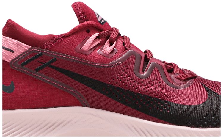 Nike Wmns Pegasus Trail 2 Dark Beetroot