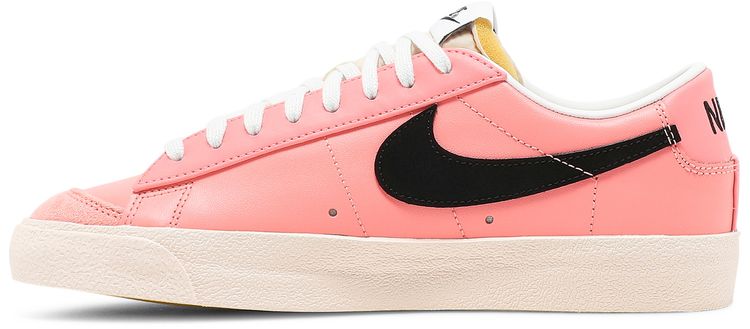 Nike Wmns Blazer Low 77 Light Atomic Pink