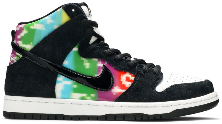 Dunk High SB TV Signal
