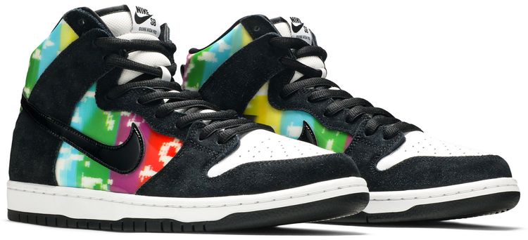 Dunk High SB TV Signal