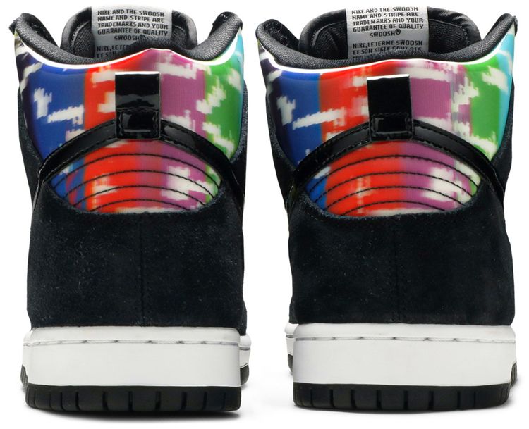 Dunk High SB TV Signal