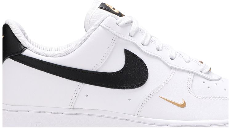 Nike Wmns Air Force 1 07 Essential White Black