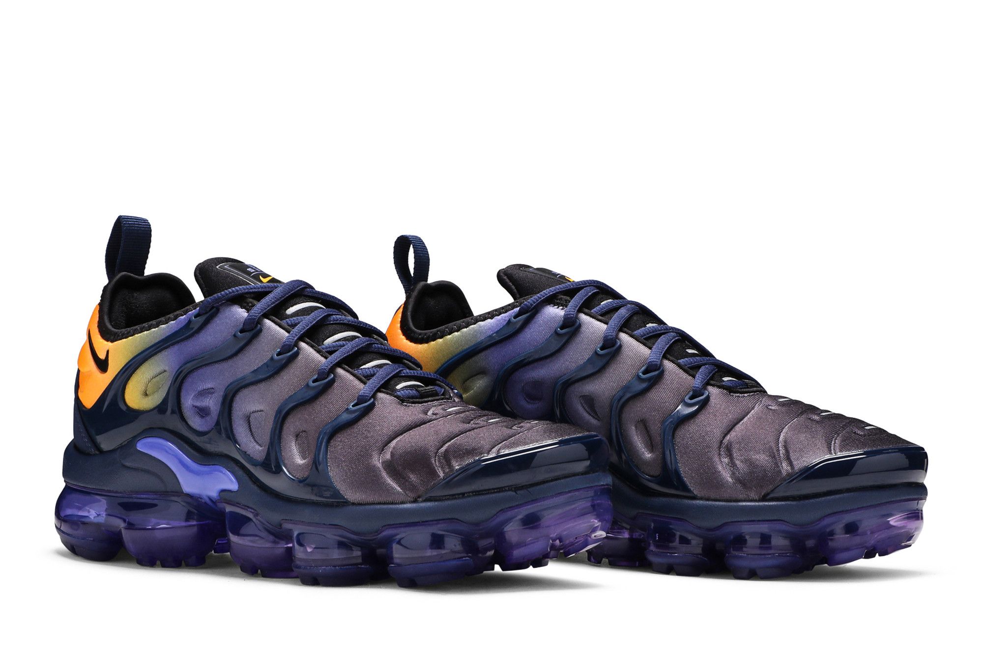 vapormax plus persian violet