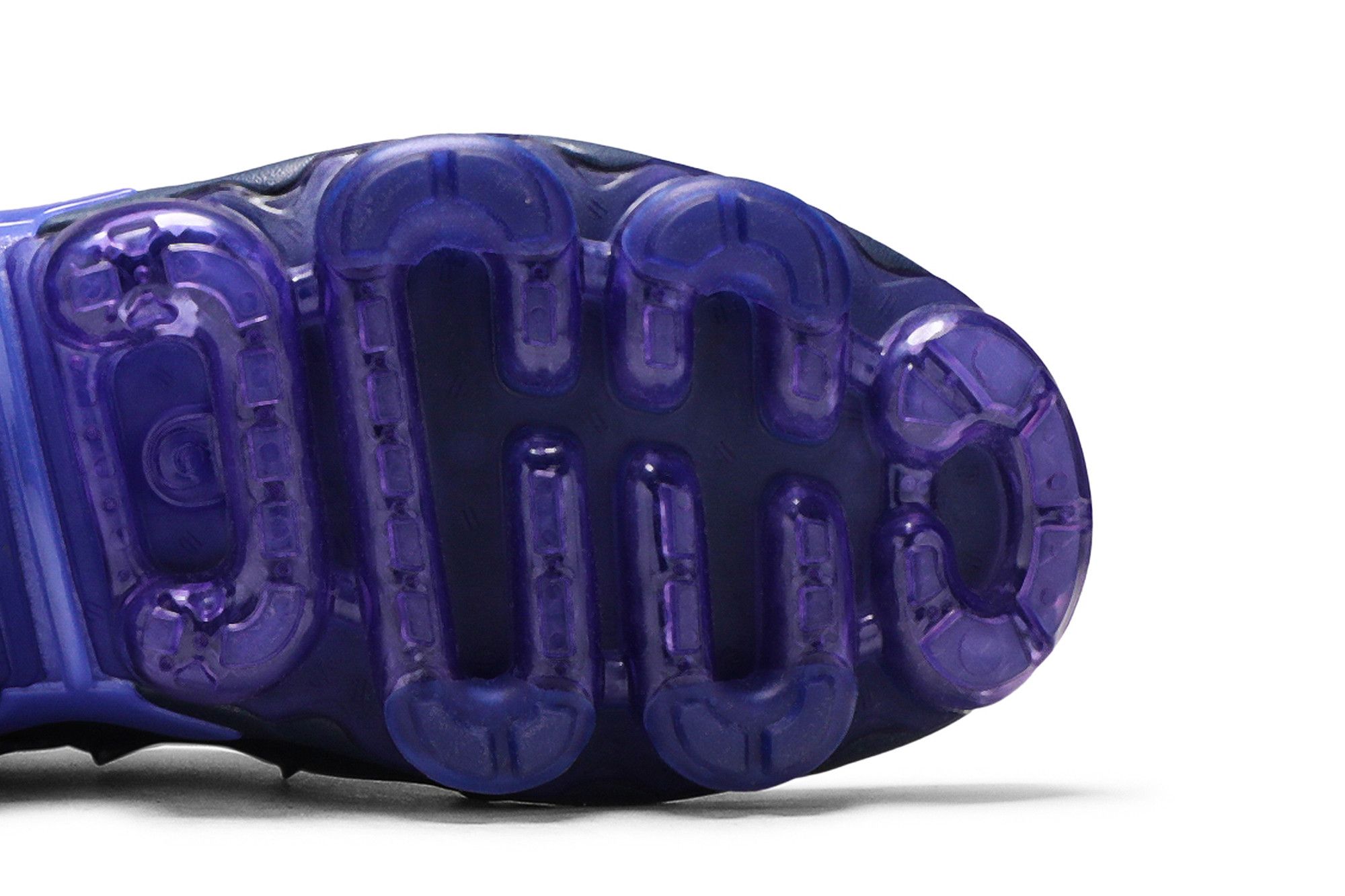 purple nike vapormax plus women's