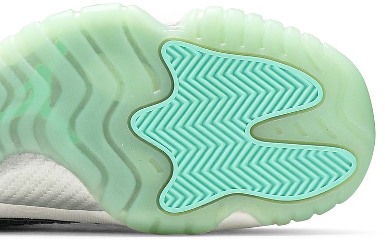 Air Jordan Future Low GS Wolf Grey