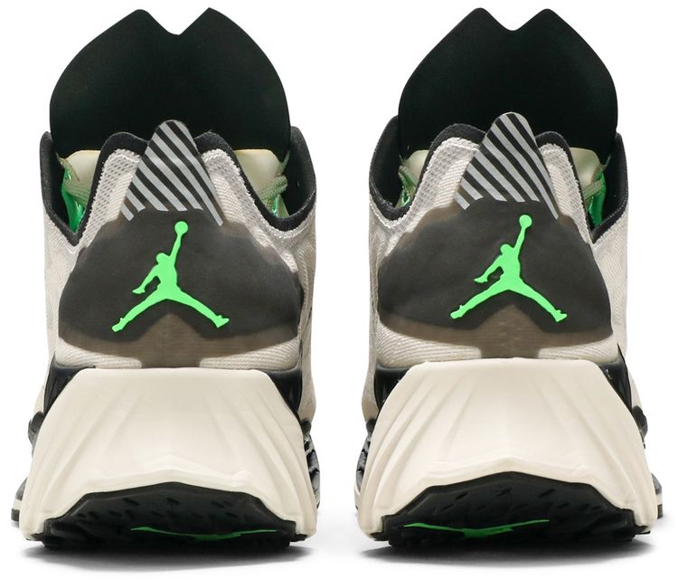 Air Jordan Zoom Trunner Ultimate Light Orewood Brown