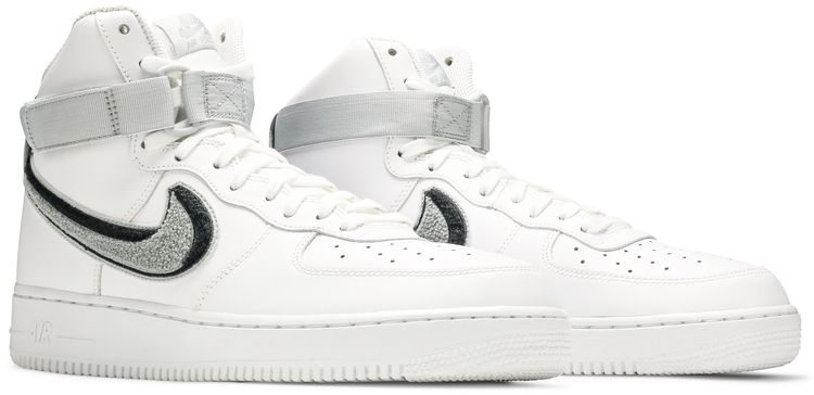 Nike Air Force 1 High 07 LV8 Chenille Swoosh