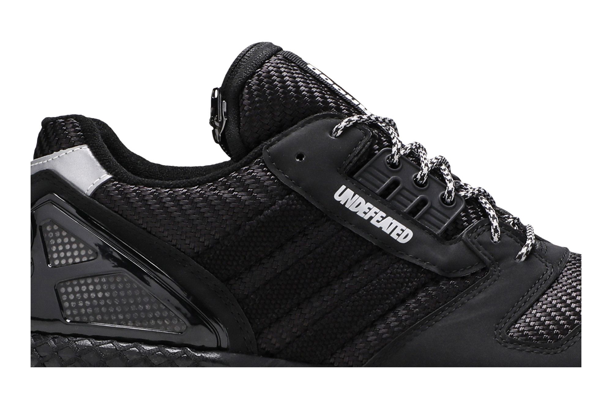 Size 8.0 Undefeated x Neighborhood x ZX 8000 'Black Gum'