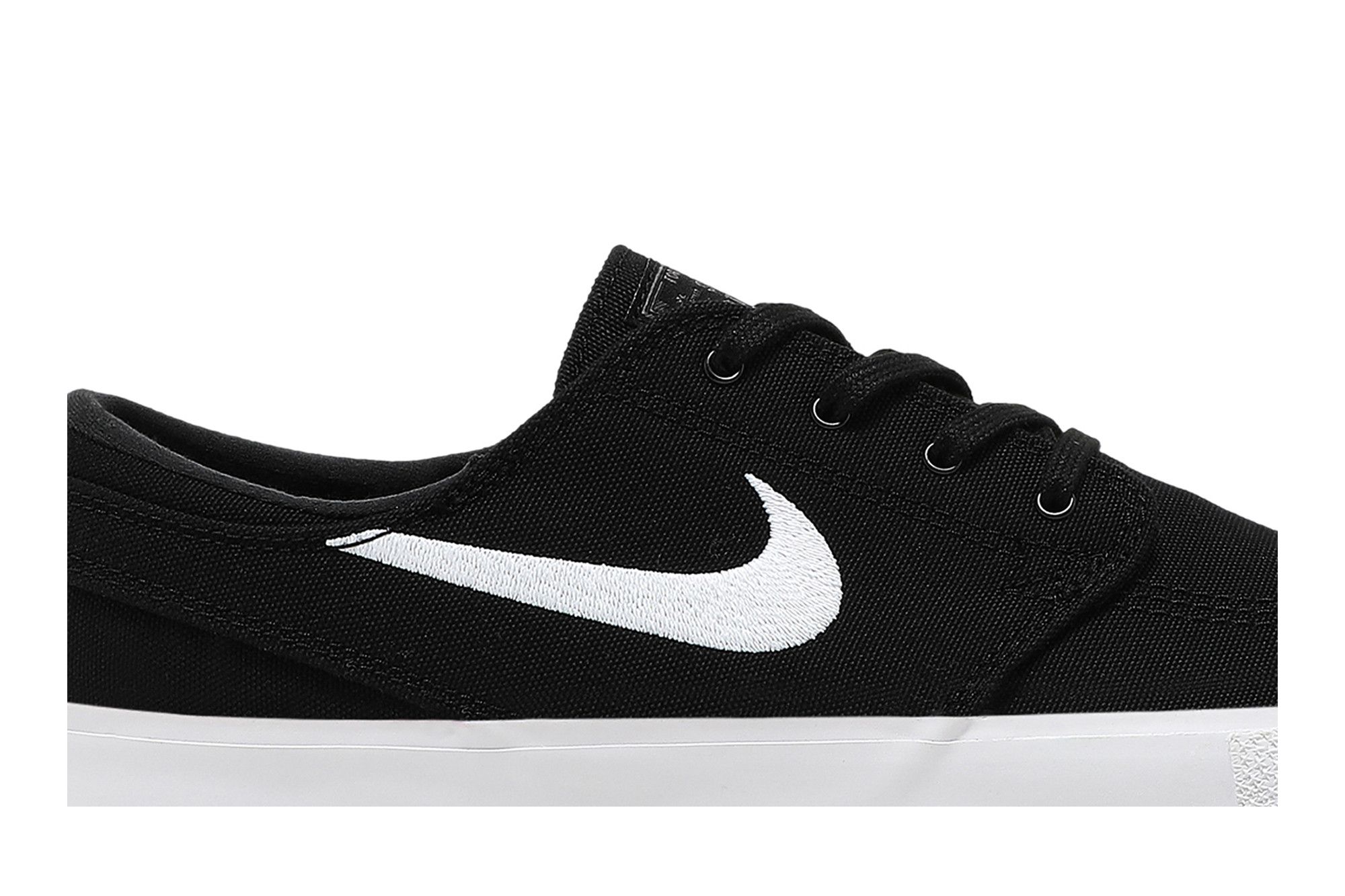 Nike sb janoski rm black and white best sale