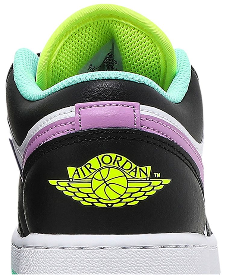 Air Jordan 1 Low GS White Violet Shock