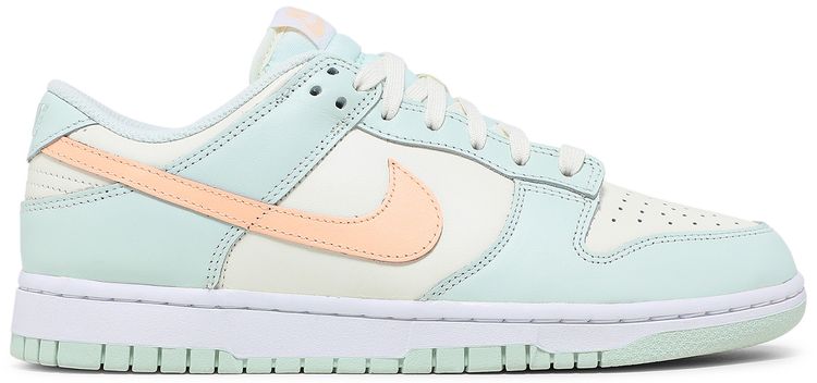Wmns Dunk Low Barely Green