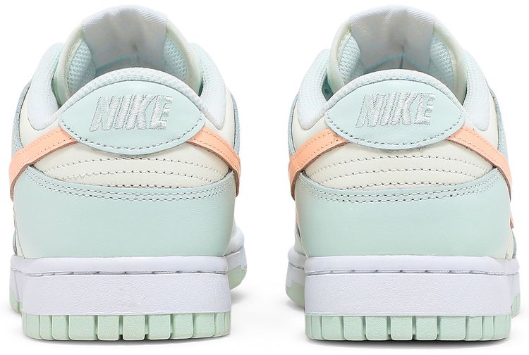 Wmns Dunk Low Barely Green