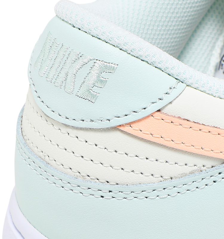 Wmns Dunk Low Barely Green