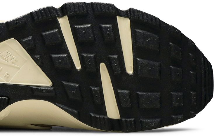 Nike Air Huarache Premium Desert Camo