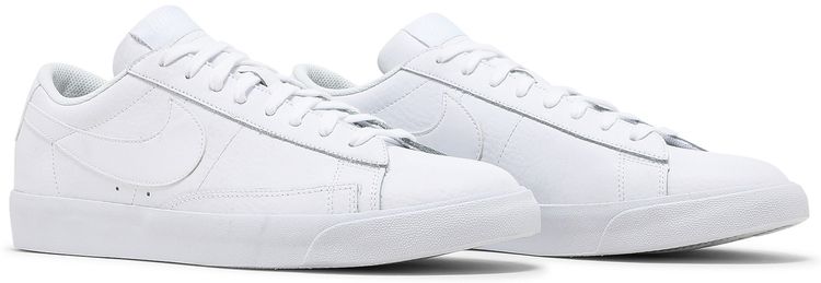 Nike Blazer Low LE Triple White