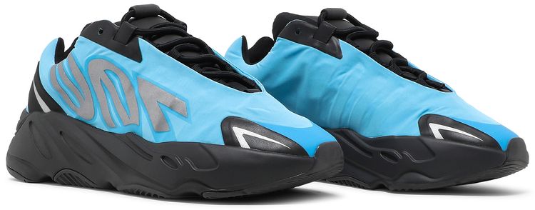 Yeezy Boost 700 MNVN Bright Cyan