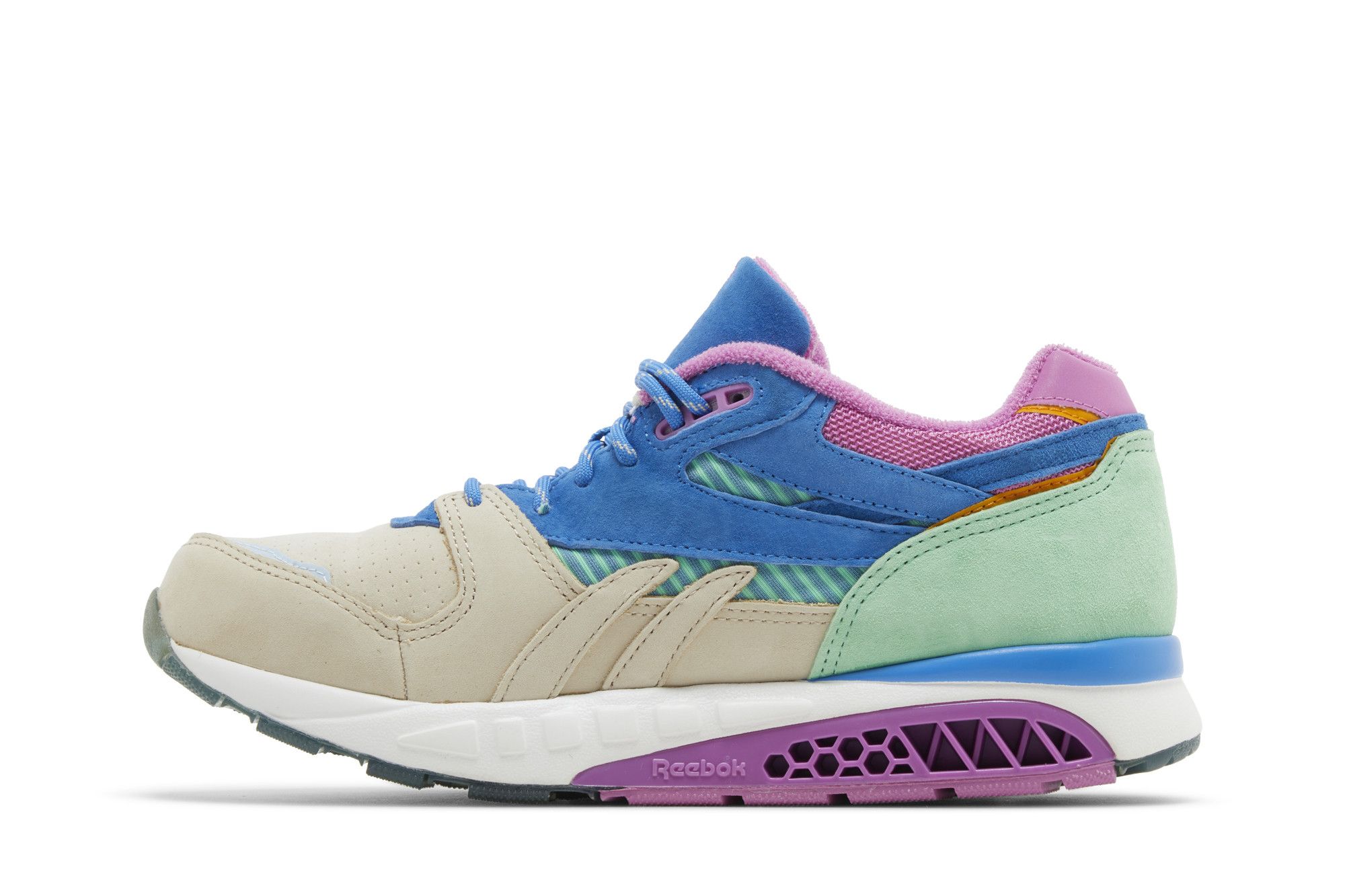 Size 4.5 Packer x Ventilator Supreme Four Seasons