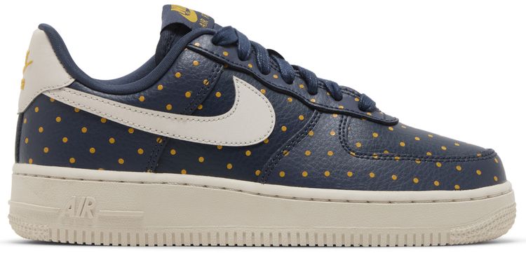 Nike Wmns Air Force 1 07 Low Polka Dots