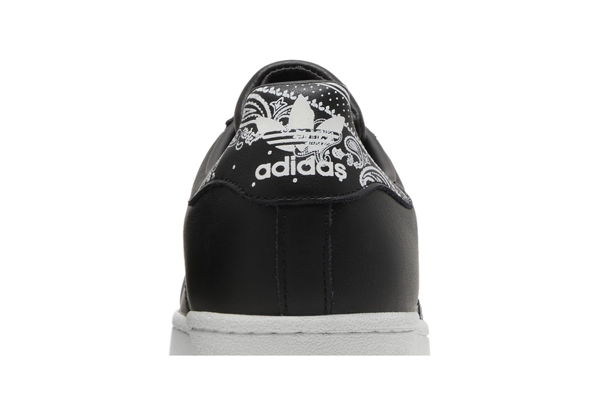 Buy Superstar Graffiti BD7430 GOAT