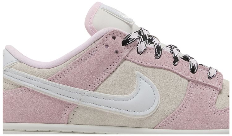 Wmns Dunk Low LX Pink Foam