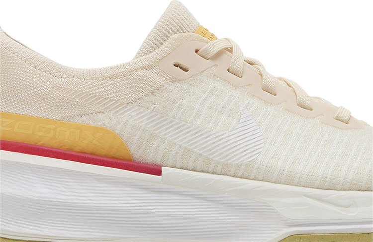 Wmns ZoomX Invincible 3 Light Cream Topaz