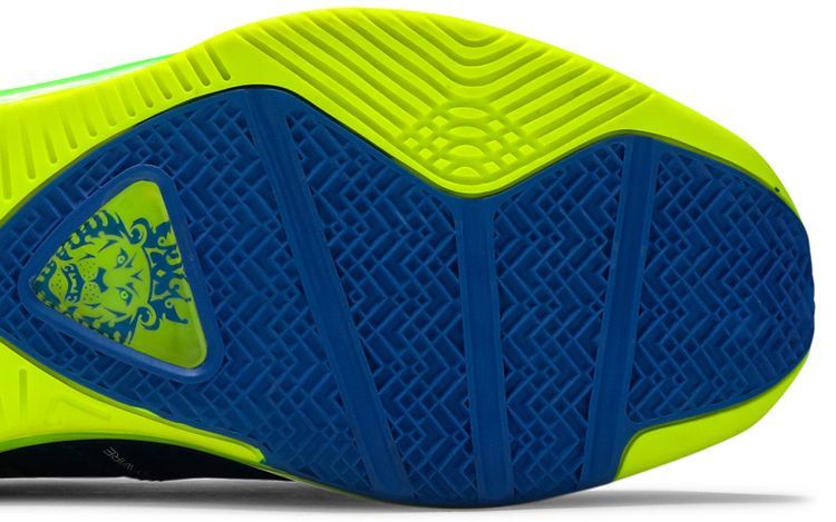 Nike LeBron 8 V2 Low Sprite 2011