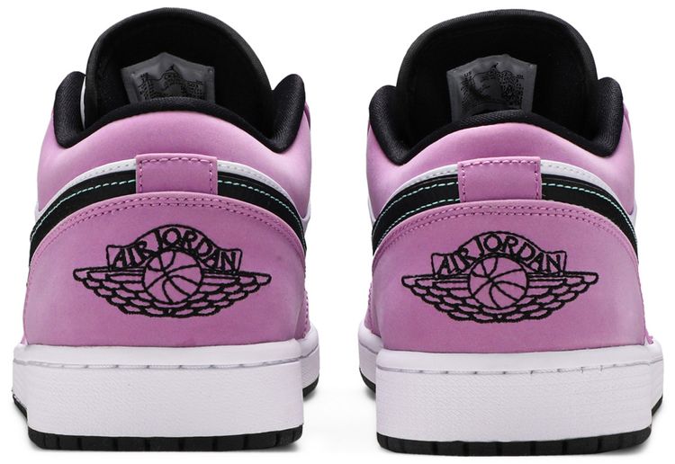 Air Jordan 1 Low SE Violet Shock