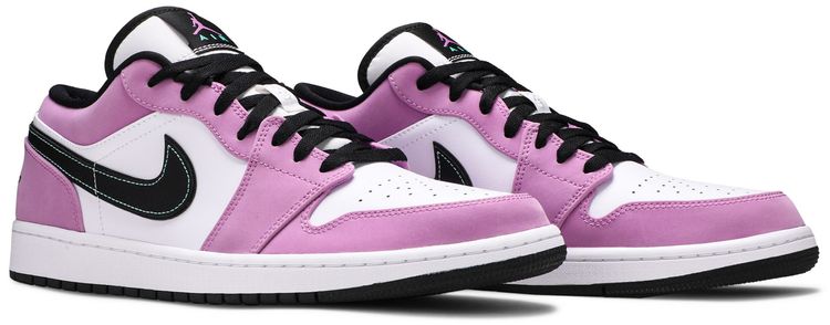Air Jordan 1 Low SE Violet Shock