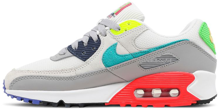 Nike Wmns Air Max 90 Evolution of Icon