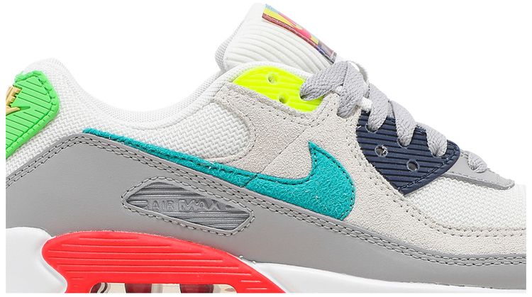 Nike Wmns Air Max 90 Evolution of Icon