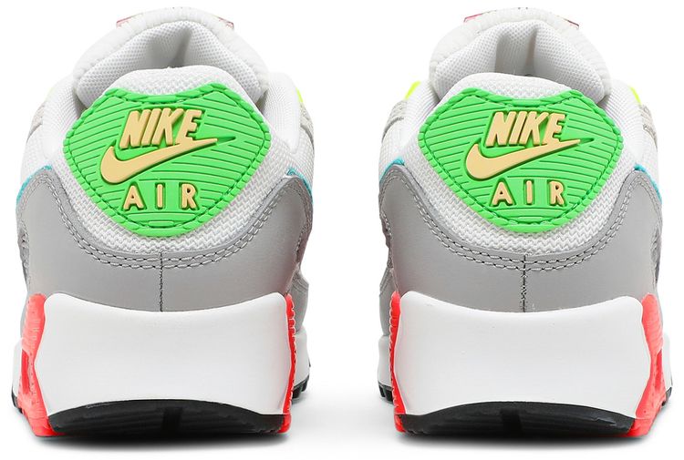 Nike Wmns Air Max 90 Evolution of Icon