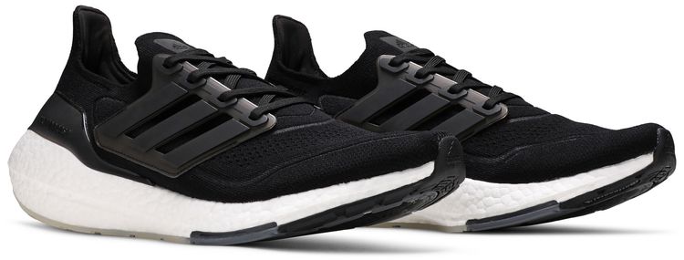 UltraBoost 21 Core Black