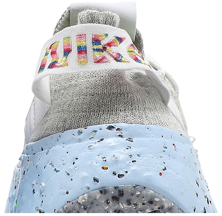 Nike Wmns Space Hippie 04 Photon Dust