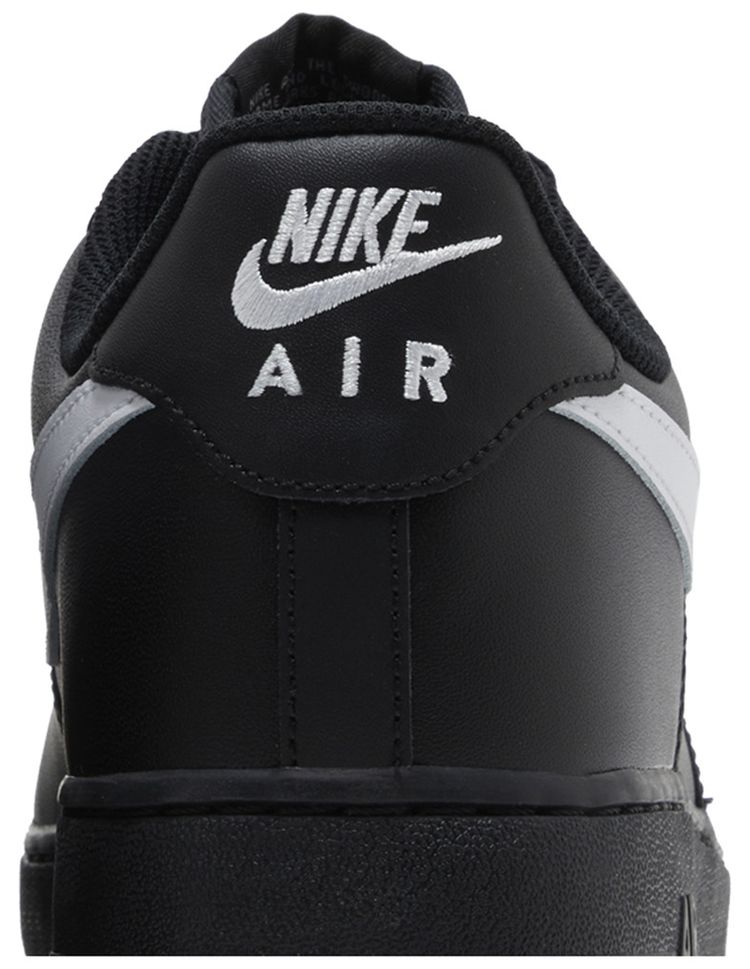 Nike Air Force 1 07 Black White